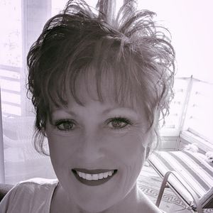 Meet your Posher, Shelly johnson